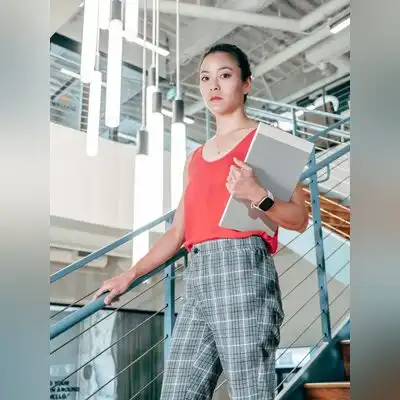 严旭君